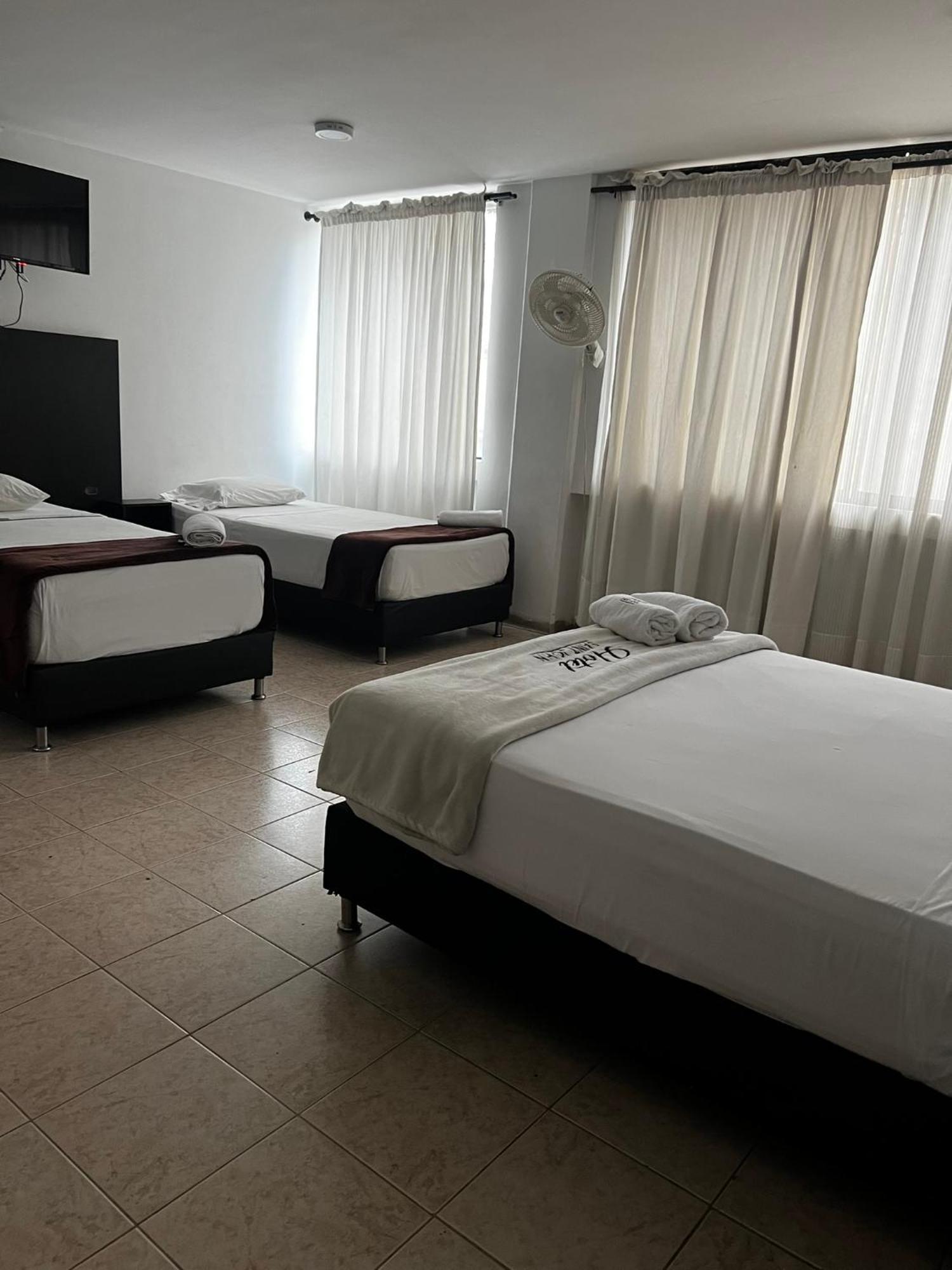 Hotel Saint John Μεντεγίν Εξωτερικό φωτογραφία